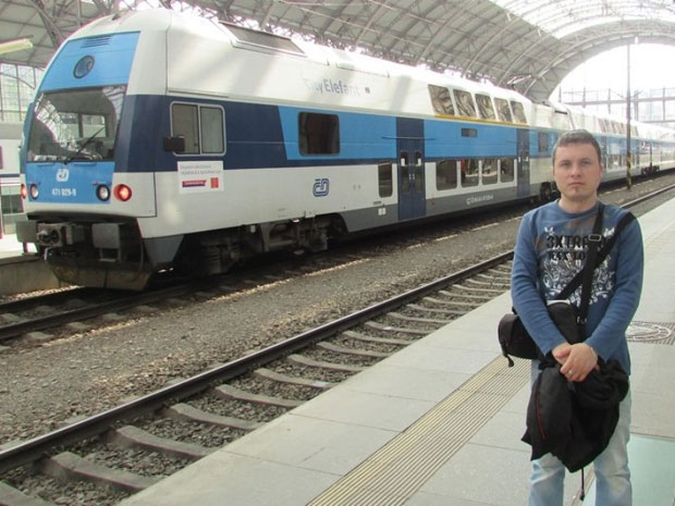 СТРАСНИ ЗАЉУБЉЕНИК У ВОЗОВЕ: Следећа станица - Северни пол